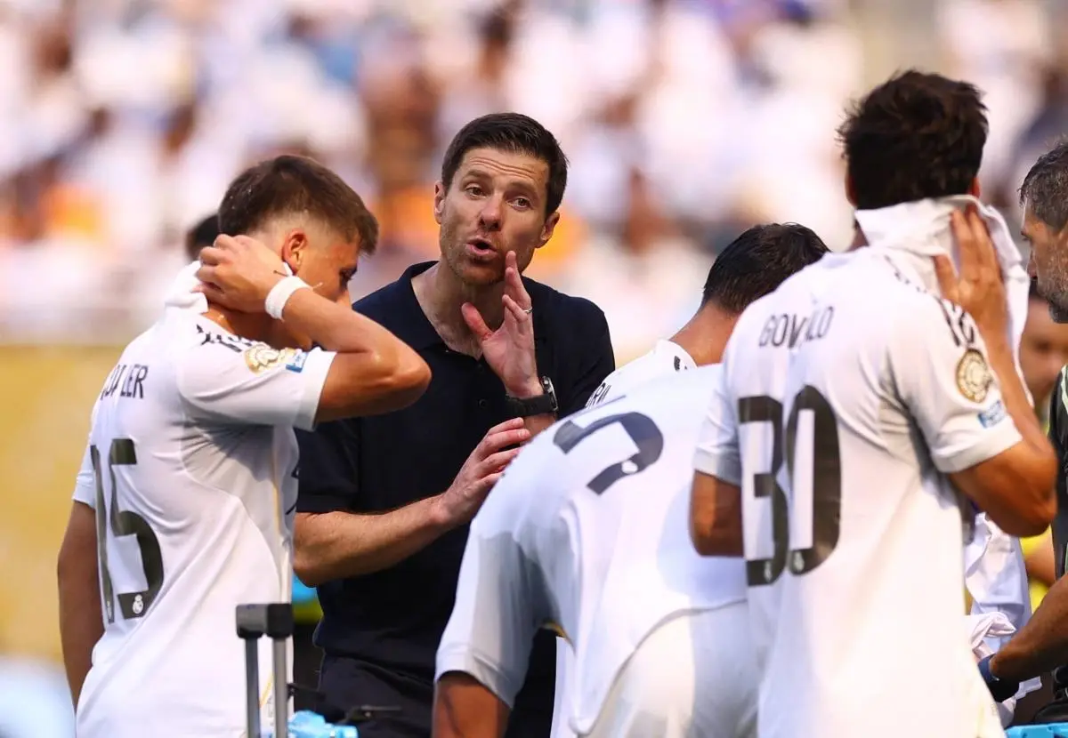"صرخة غضب كتبت بداية النهاية".. ماركا تكشف أسرار تذمر ألونسو من لاعبي ريال مدريد