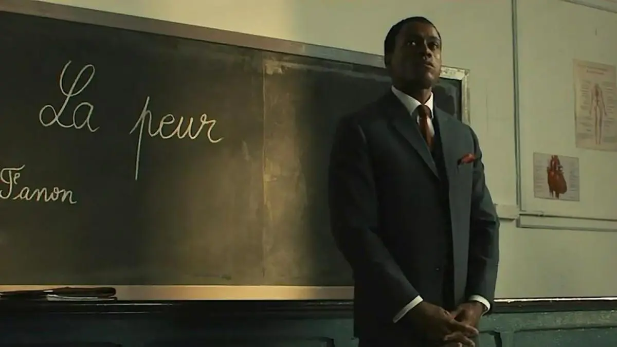 "فرانز فانون": الطبيب الذي داوى جراح الاستعمار بالثورة
