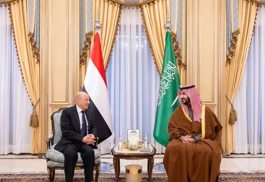 الرئيس اليمني يبحث و وزير الدفاع السعودي مستجدات الاوضاع الوطنية وآفاق الشراكة الواعدة بين البلدين