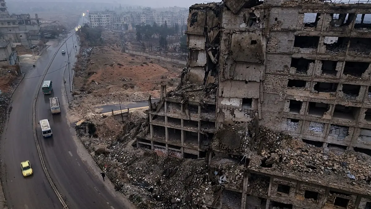 تجدد القتال بين الجيش السوري و"قسد" شرق حلب.. وإسرائيل تتوغل في ريف القنيطرة
