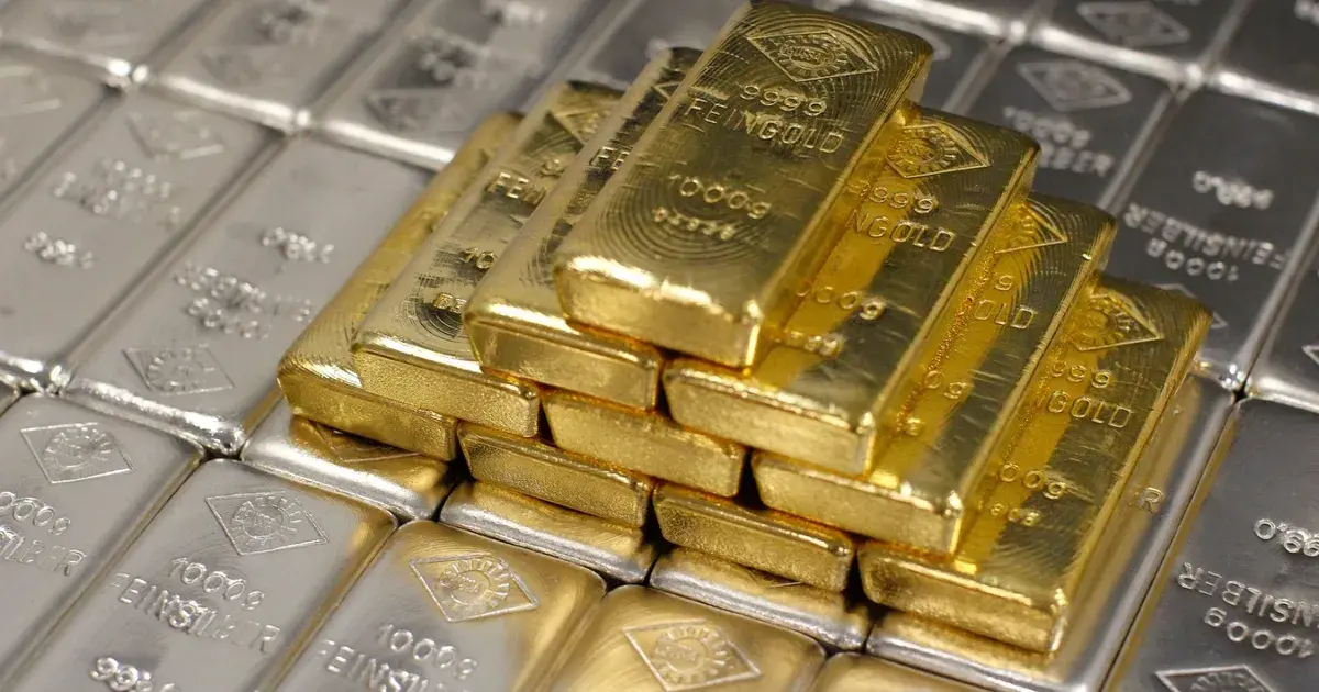 الذهب يقترب من أعلى مستوياته.. والفضة تتجاوز 90 دولاراً للأوقية