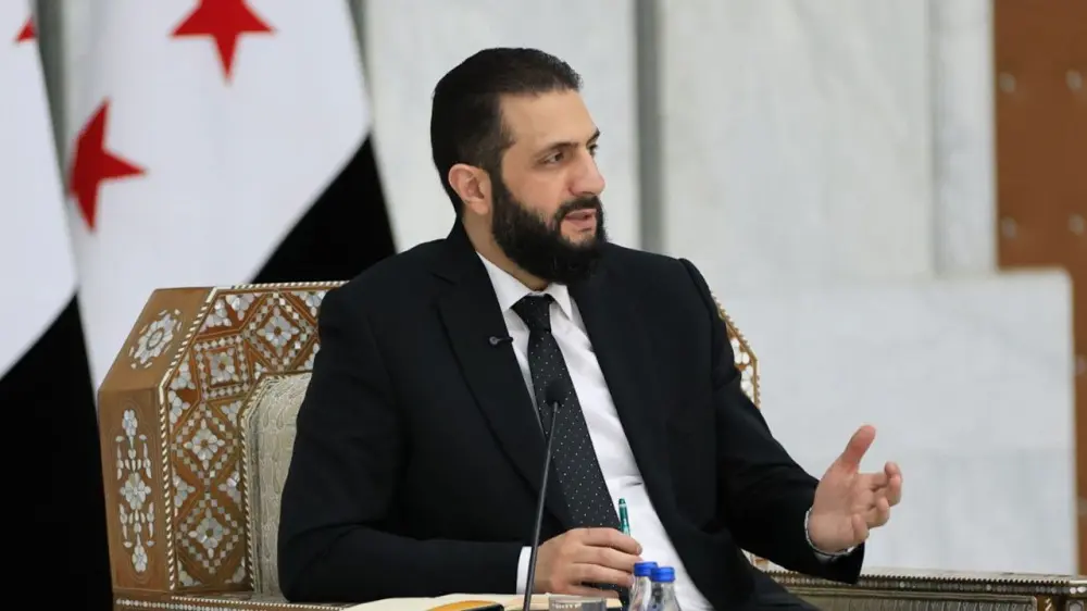 وزارة الإعلام تحتفظ بحق بث لقاء الرئيس الشرع مع قناة شمس