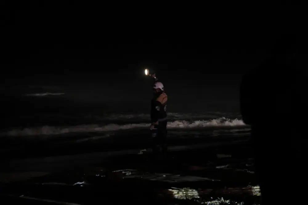 غرق قارب صيد قبالة طرطوس: وفاة شخص وفقدان ثلاثة