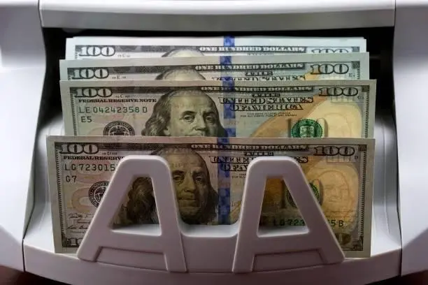 سعر الدولار مقابل الجنيه في البنوك المصرية الخميس 15 يناير 2026