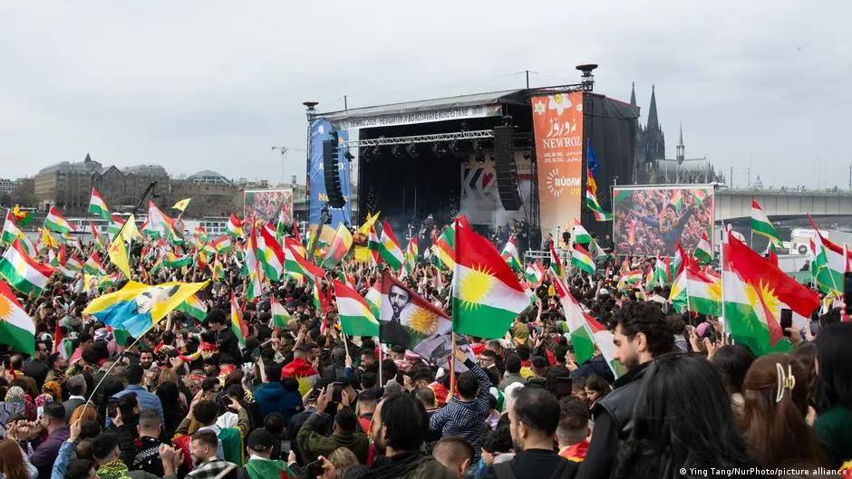 أخبار اليوم: أكراد وعلويون يدعون لعدم استقبال الشرع بألمانيا