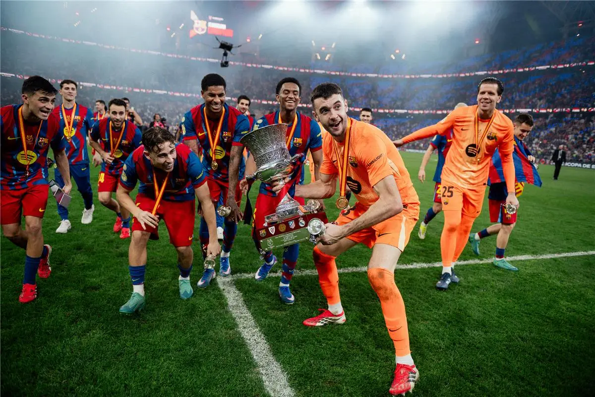 القنوات الناقلة لمباراة برشلونة وراسينج اليوم في كأس ملك إسبانيا
