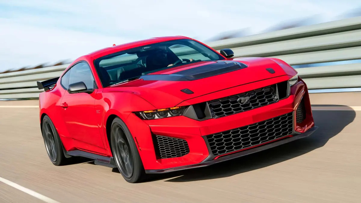 فورد موستانج دارك هورس SC: سيارة رياضية فائقة الأداء