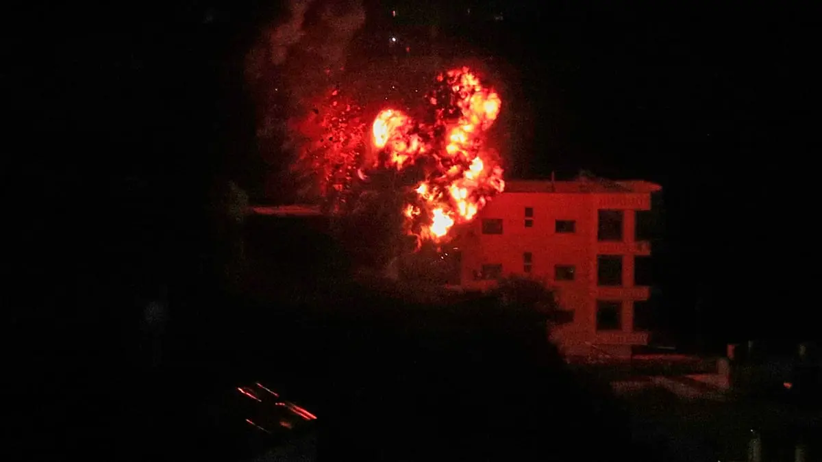 قصف إسرائيلي جديد وملف "الموساد": لغز اختفاء ضابط متقاعد يعود إلى الواجهة في لبنان