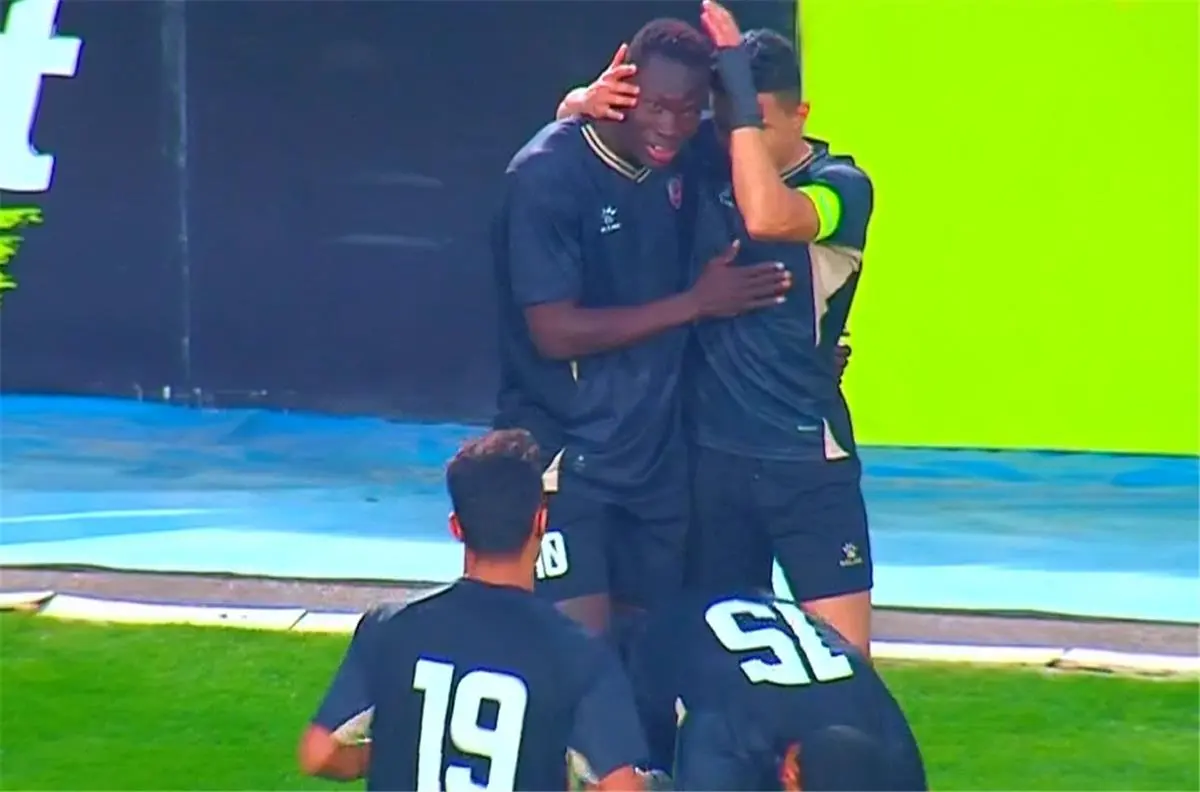 سونكو يسجل "سداسية" ويقود بتروجيت لاكتساح بيراميدز في كأس الرابطة