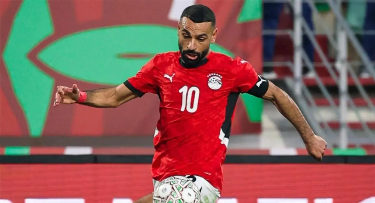 "مضت أيامه".. ميرسون ينتقد أداء محمد صلاح في كأس أمم إفريقيا