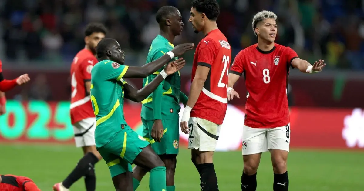 بسبب أحداث مباراة السنغال.. إيقاف لاعبين من مصر وإصابة اثنين