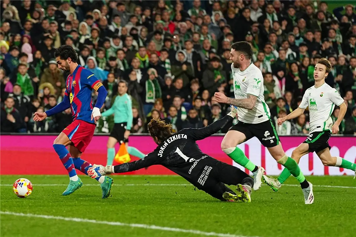 توريس: لم نتوقع أن يلعب راسينج بهذه الصلابة.. ولحسن الحظ أن برشلونة يمتلك جارسيا