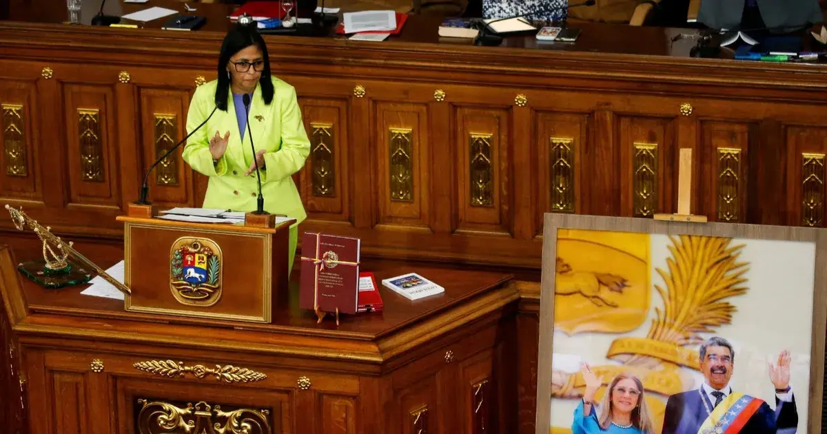 رئيسة فنزويلا بالإنابة تدعو لتحسين العلاقات مع واشنطن