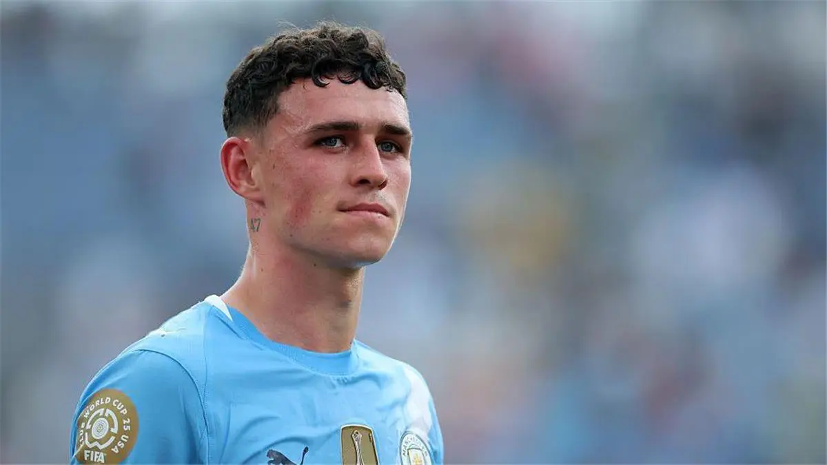 فودين مشيدًا بنجم مانشستر سيتي: لاعب فريد من نوعه ومن الصعب توقع ما سيفعله