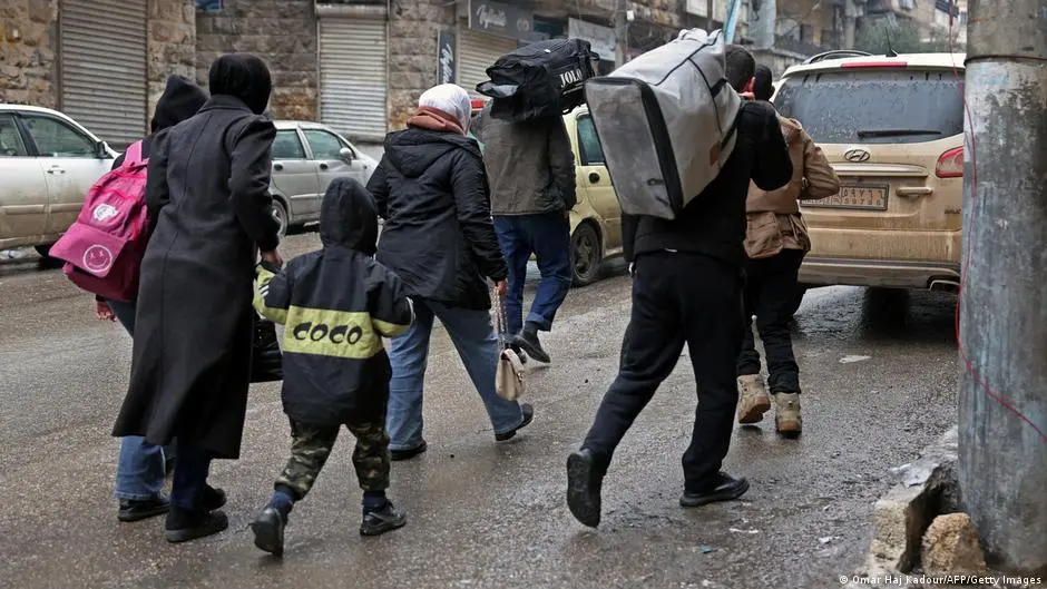 أخبار اليوم:فرار الألاف من ريف حلب ودعوة لعناصر قسد للانشقاق