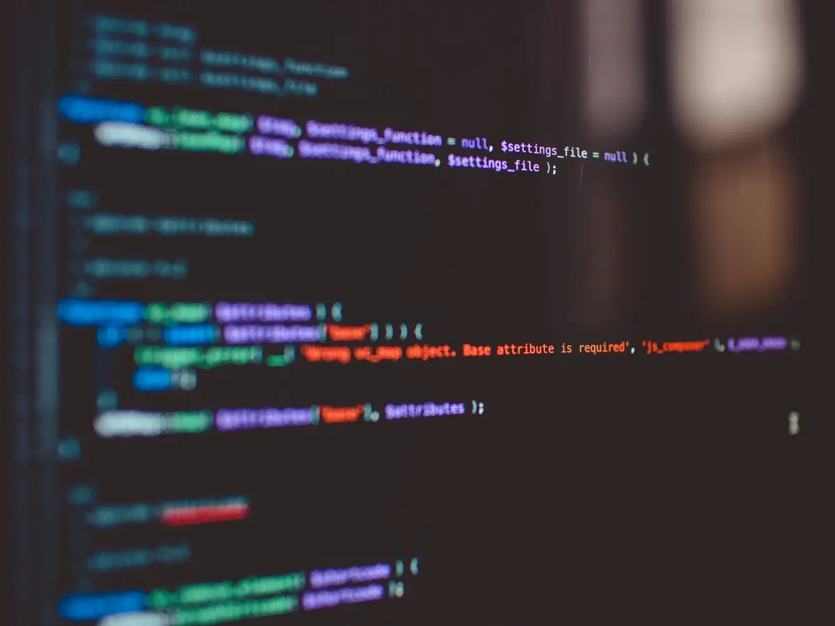 دراسة تحذّر: البرمجة المعتمِدة على الذكاء الاصطناعي قد تفتح ثغرات أمنية خطِرة - عالم التقنية