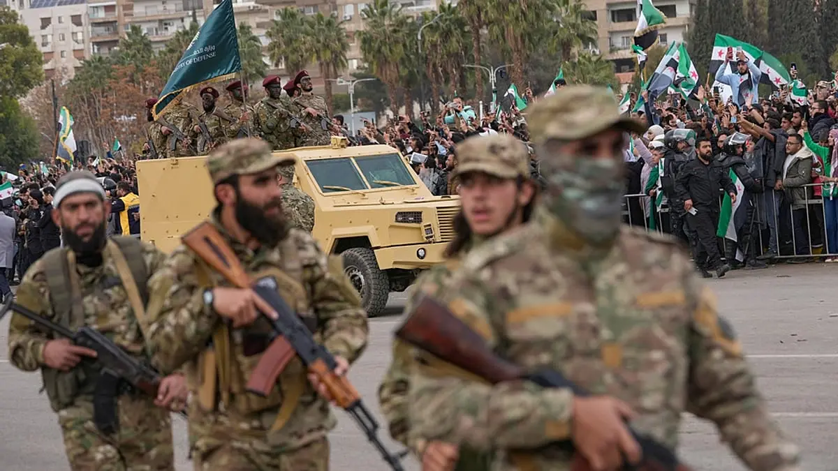 قتلى وتبادل اتهامات بين دمشق و"قسد": غرب الفرات منطقة عسكرية مغلقة وحظر تجوال في الرقة