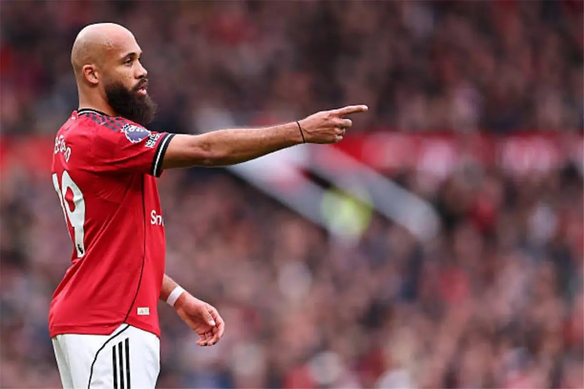 مبيومو يسجل هدف مانشستر يونايتد الأول أمام مانشستر سيتي