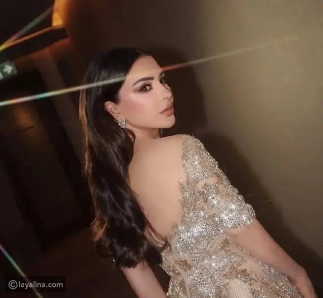 ماغي بوغصن تخطف الأنظار بإطلالتها الذهبية في Joy Awards