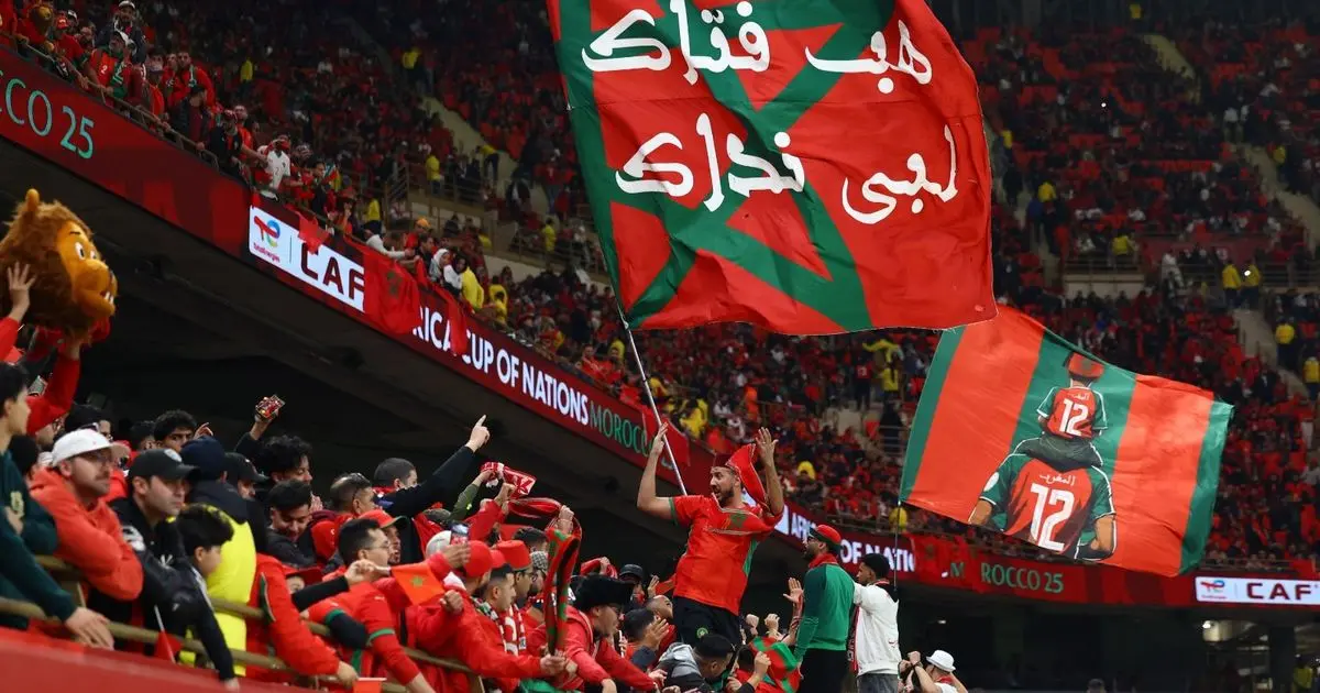 مدرب نيجيريا يحذّر السنغال: جمهور المغرب أكبر من مجرد "اللاعب 12"