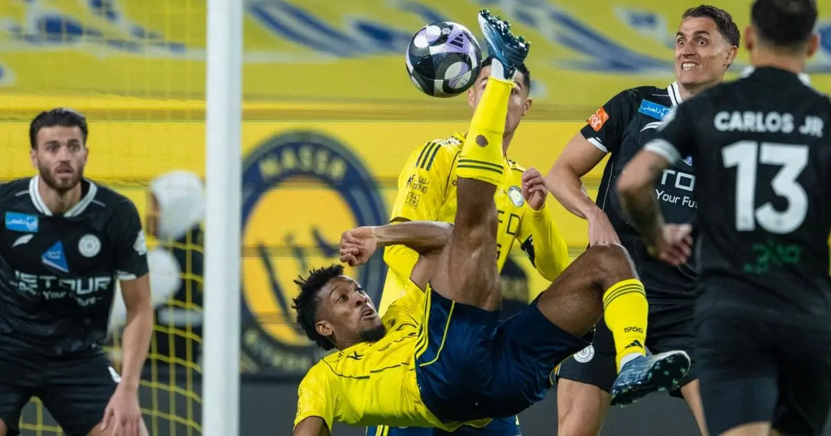 مقصية وهدفان بالخطأ.. النصر يتقدم على الشباب بدوري روشن السعودي