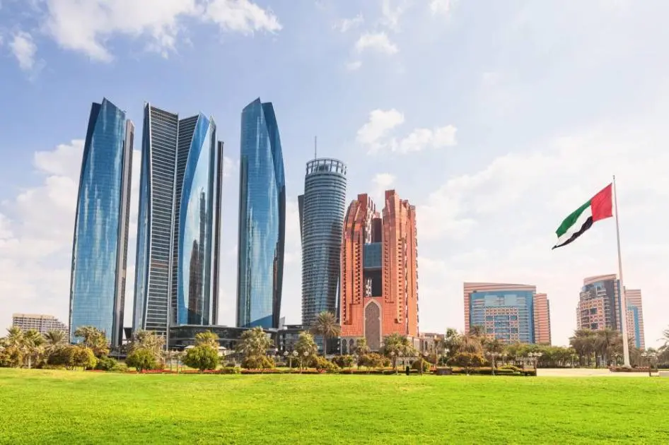 «إيكونومي ميدل إيست»: الإمارات وجهة عالمية تجذب الثروات والأعمال