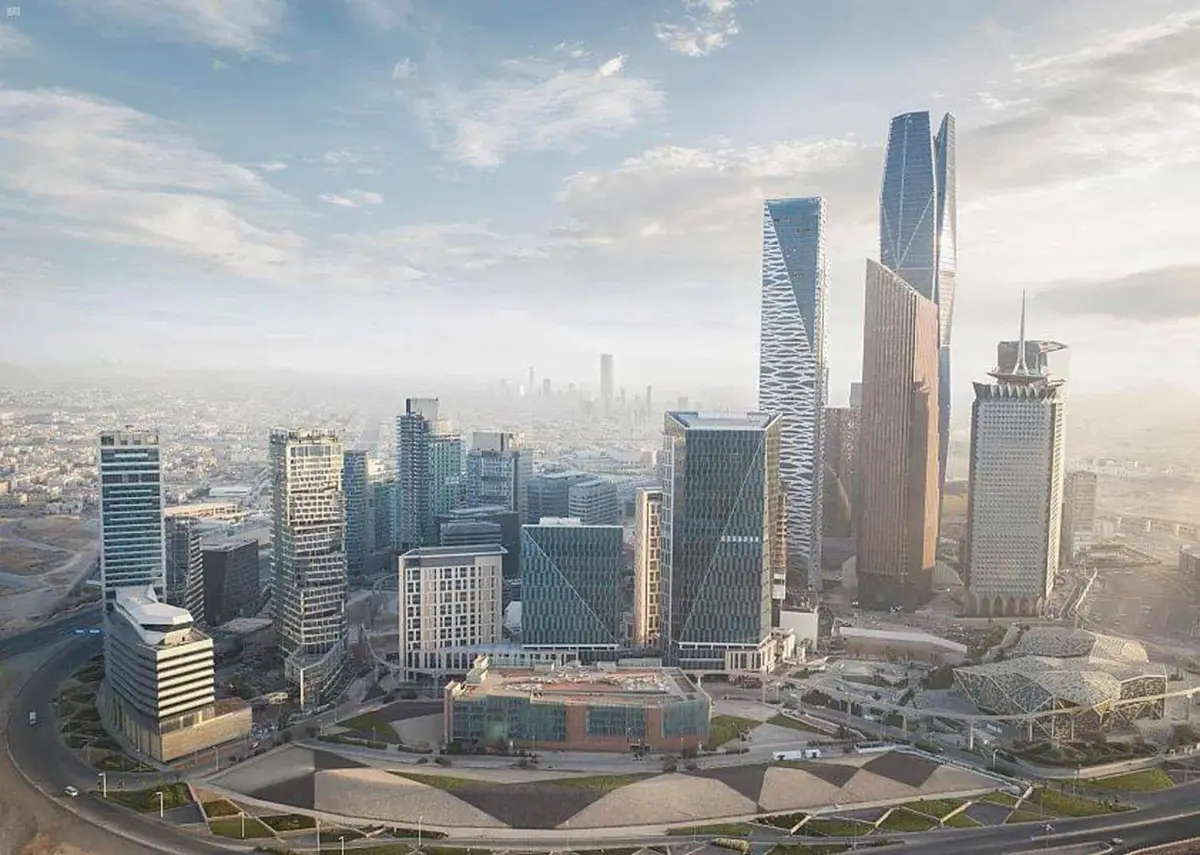 متانة مالية وميزان خارجي قوي.. «فيتش» تشيد باقتصاد المملكة