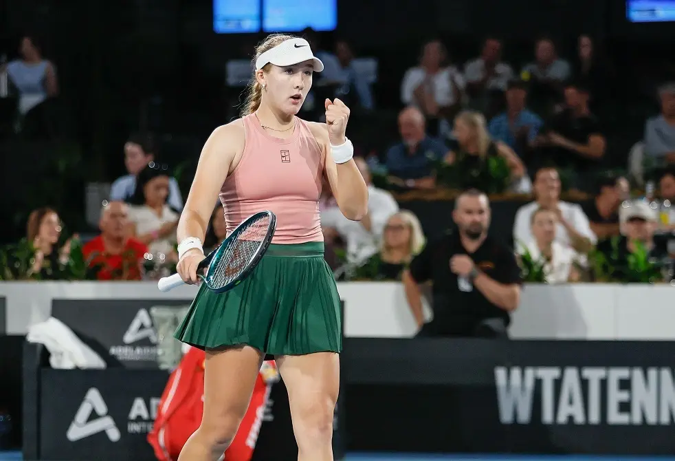 الروسية ميرا أندرييفا تفوز بأول ألقابها في عام 2026 (فيديو)