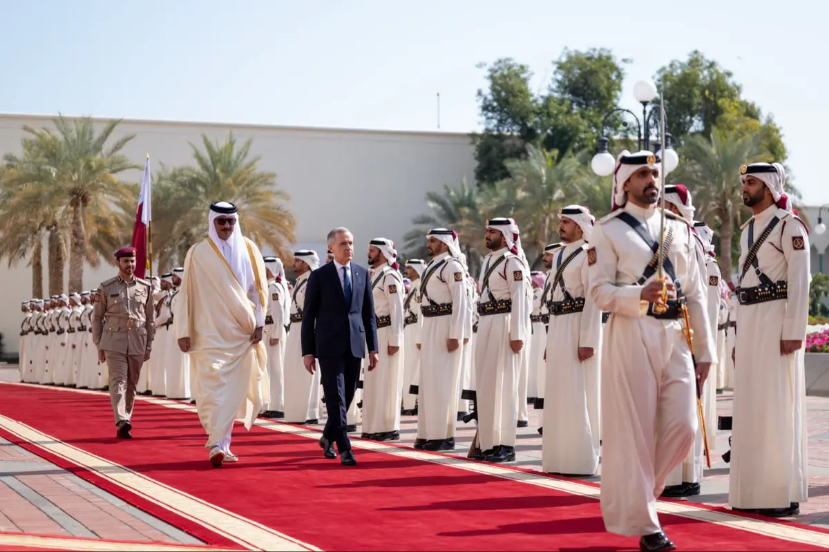 أمير قطر يستقبل رئيس وزراء كندا ويعقدان جلسة مباحثات رسمية