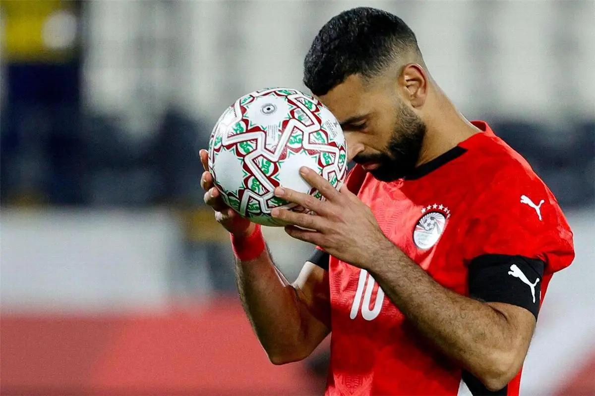 حارس نيجيريا: كنت أستهدف محمد صلاح في ركلات الترجيح.. وساعدني كثيرًا