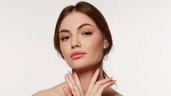 زهرة الخليج - كيف تتخلصين من تجاعيد الشفاه.. بطرق طبيعية