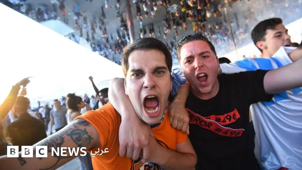 كرة القدم: ما سرّ كل هذا الشغف والتوتر والأدرينالين؟ - BBC News عربي