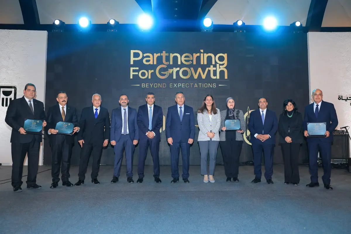 البنك الأهلي المصري ومصر لتأمينات الحياة يتعاونان لتسويق 4 منتجات جديدة - أموال الغد