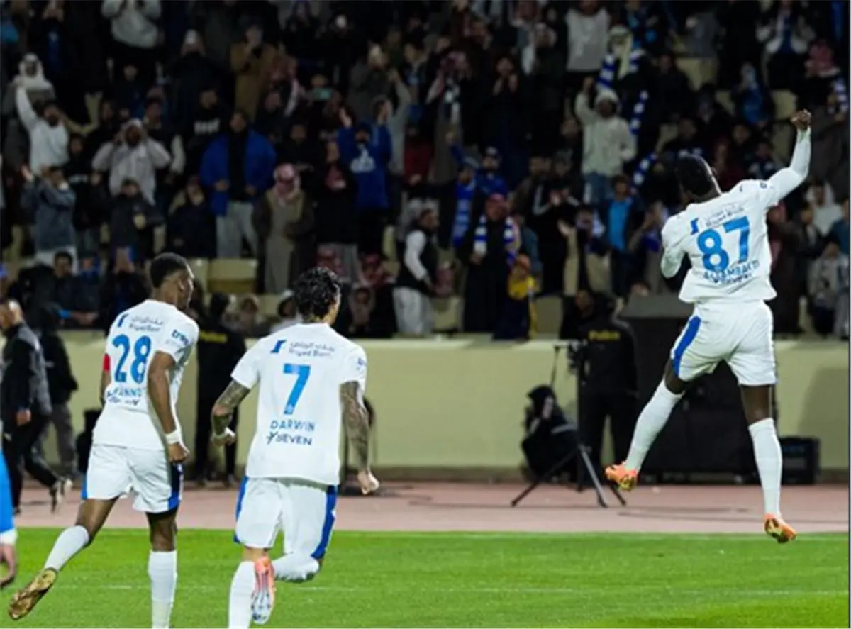 الهلال يهزم نيوم بمشاركة أحمد حجازي ويغرد منفردًا بصدارة الدوري السعودي
