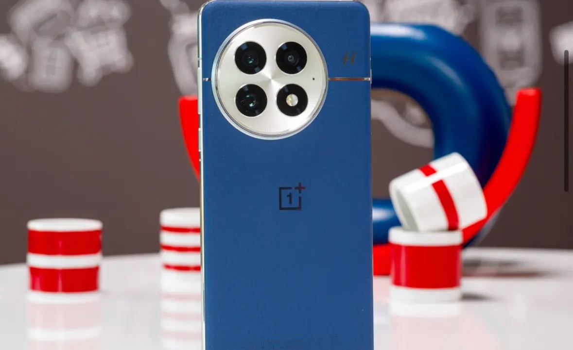 تحديث OxygenOS الجديد يمنح OnePlus 13 تحرير صور 50 ميجابكسل ودعم الشحن المتجاوز - التقنية بلا حدود