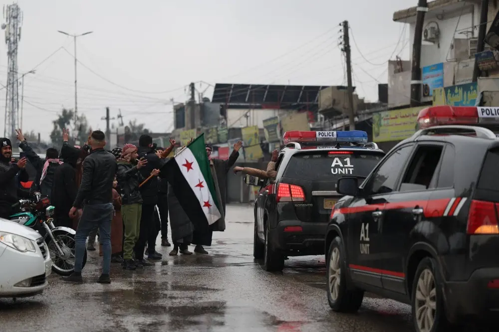 قوى الأمن الداخلي تنتشر في مدينة الطبقة