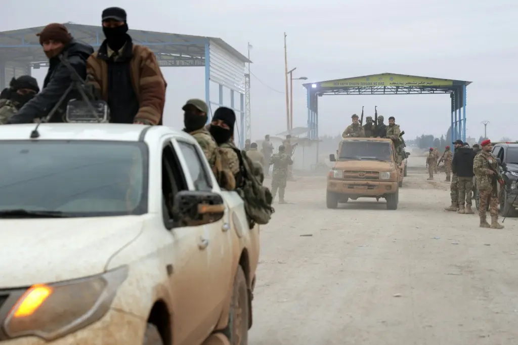 الجيش السوري يعلن سيطرته على مدينة الطبقة وسد الفرات