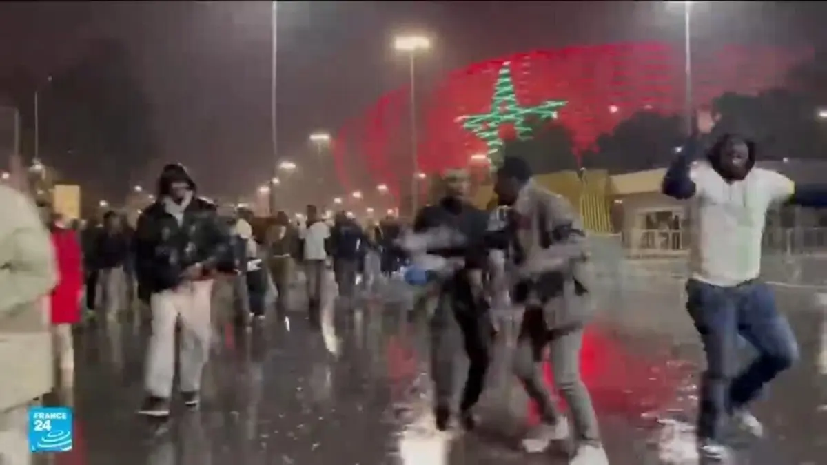 توتر وفوضى في المباراة النهائية بين المغرب والسنغال في نهائي كأس الأمم الإفريقية