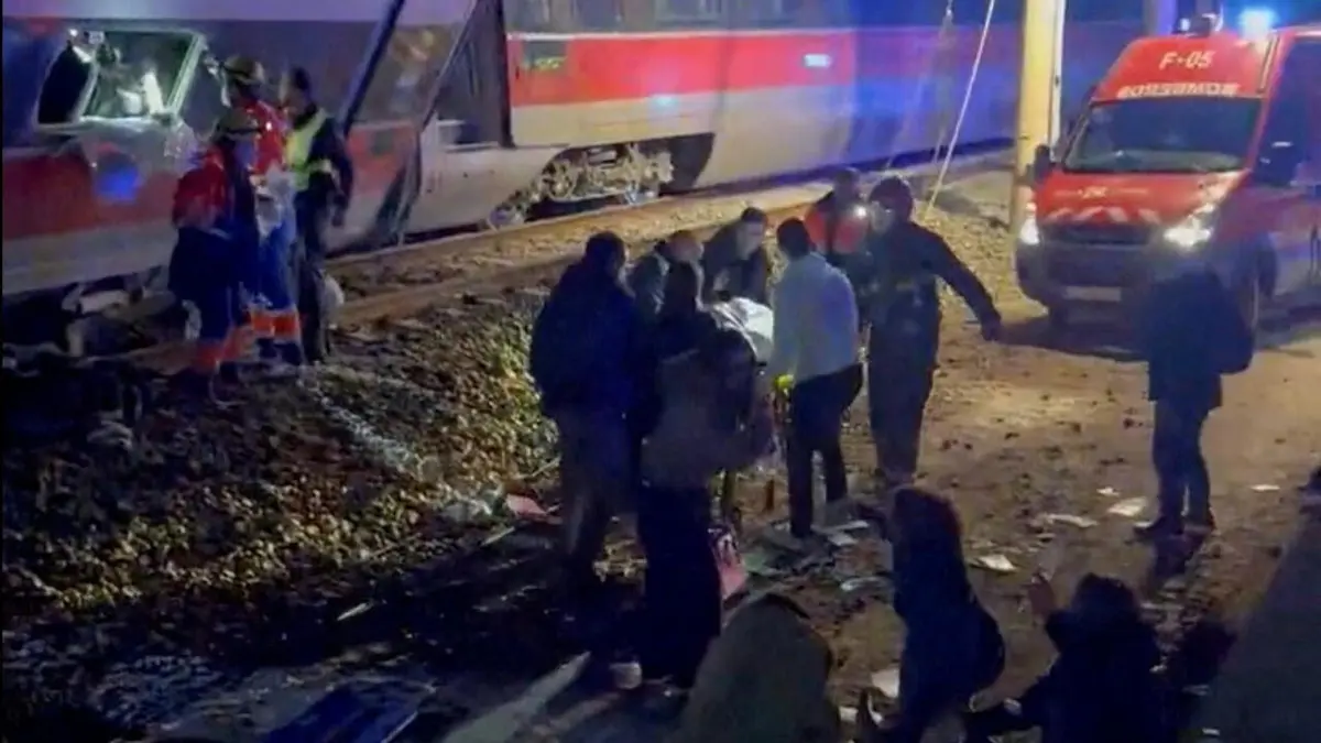 إسبانيا: مقتل 39 شخصا على الأقل وجرح العشرات إثر تصادم قطارين فائقي السرعة