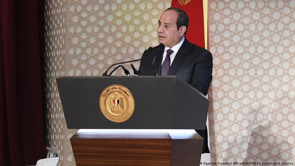 أخبار اليوم: السيسي يطالب بمنع تحويل الدين إلى ساحة صراع