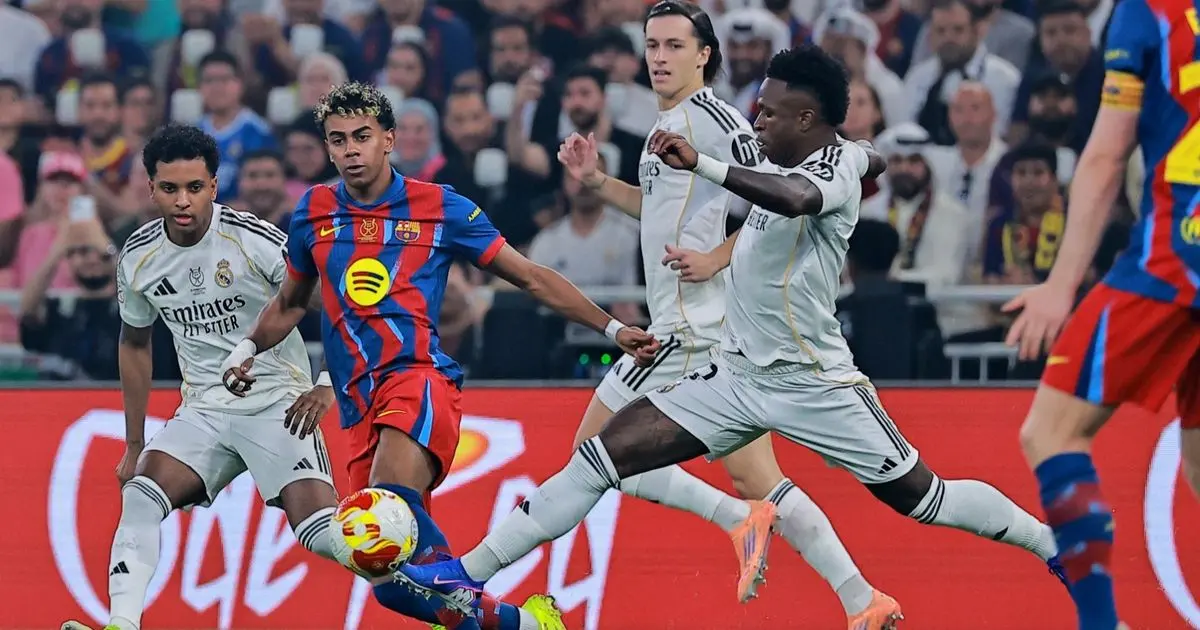 بعد حادث قطار.. ريال مدريد وبرشلونة يقدمان التعازي لعائلات الضحايا