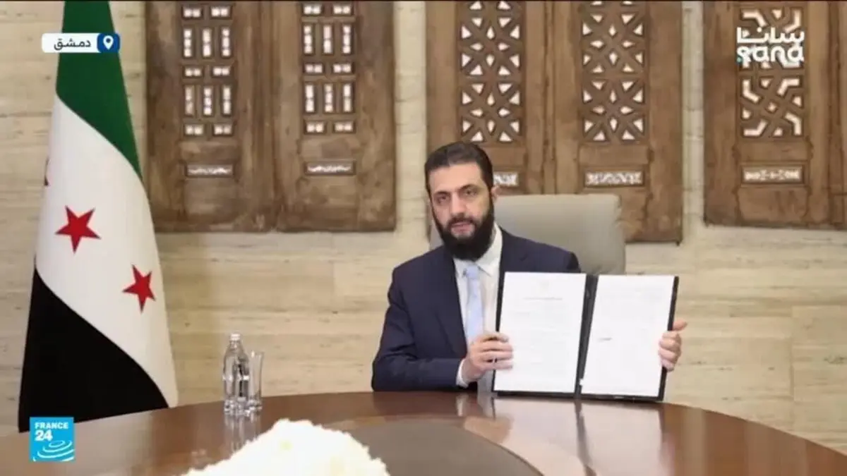 سوريا: الشرع يوقع اتفاقا مع "قسد" يتضمن وقف إطلاق النار ودمج قواتها بالجيش