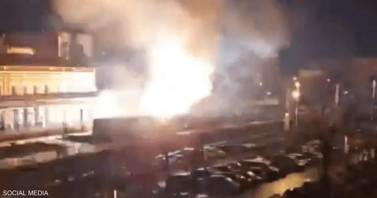 تصادم وحريق.. فيديو مروع لكارثة قطاري إسبانيا وارتفاع القتلى