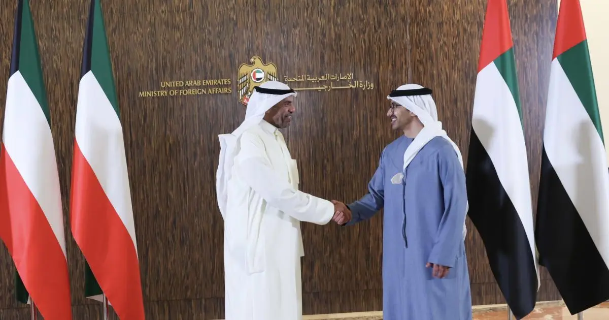 وزيرا خارجية الإمارات والكويت يبحثان العلاقات والقضايا الإقليمية