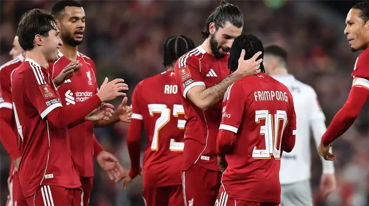 ليفربول يعرقل رحيل مهاجمه في يناير.. ومحمد صلاح يحسم مصيره