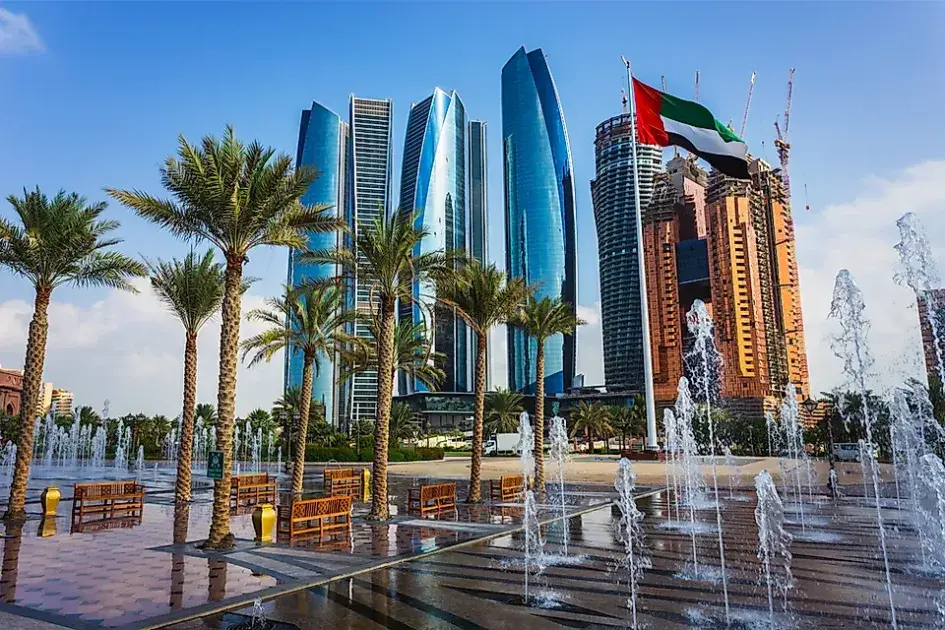 الإمارات الأولى عربياً في جودة الحياة