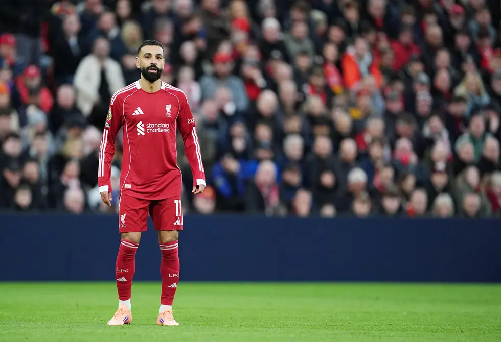 صلاح يخضع لفحوص طبية في ليفربول