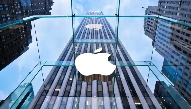 آبل تعيد تبويب "الصور" وتضيف ميزة ذكية للتعرّف على الفعاليات في iOS 26