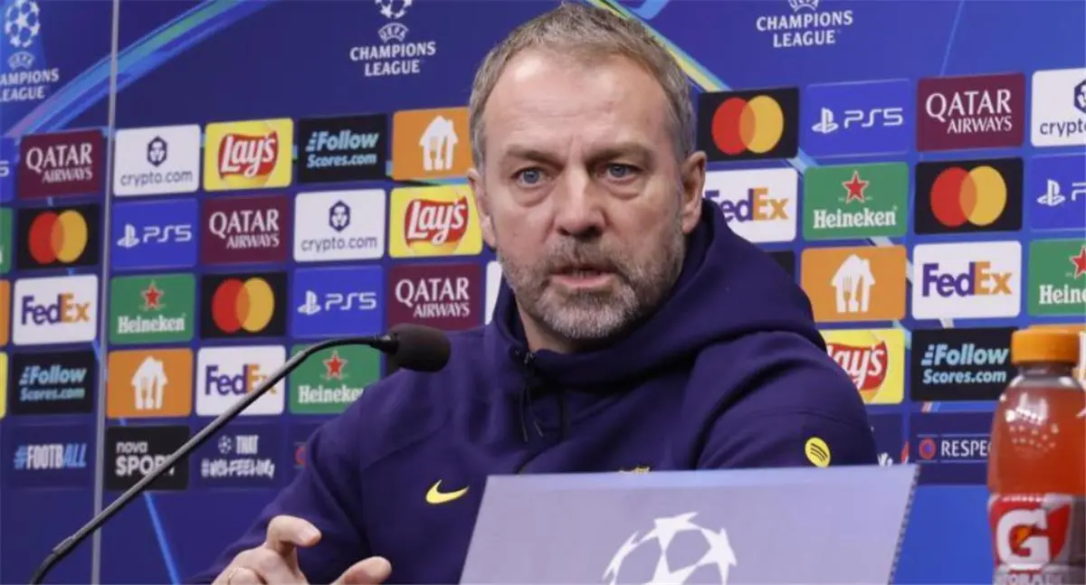 فليك يعلن رحيل لاعب برشلونة ويوضح موقف رافينها وبيدري من مواجهة سلافيا براج