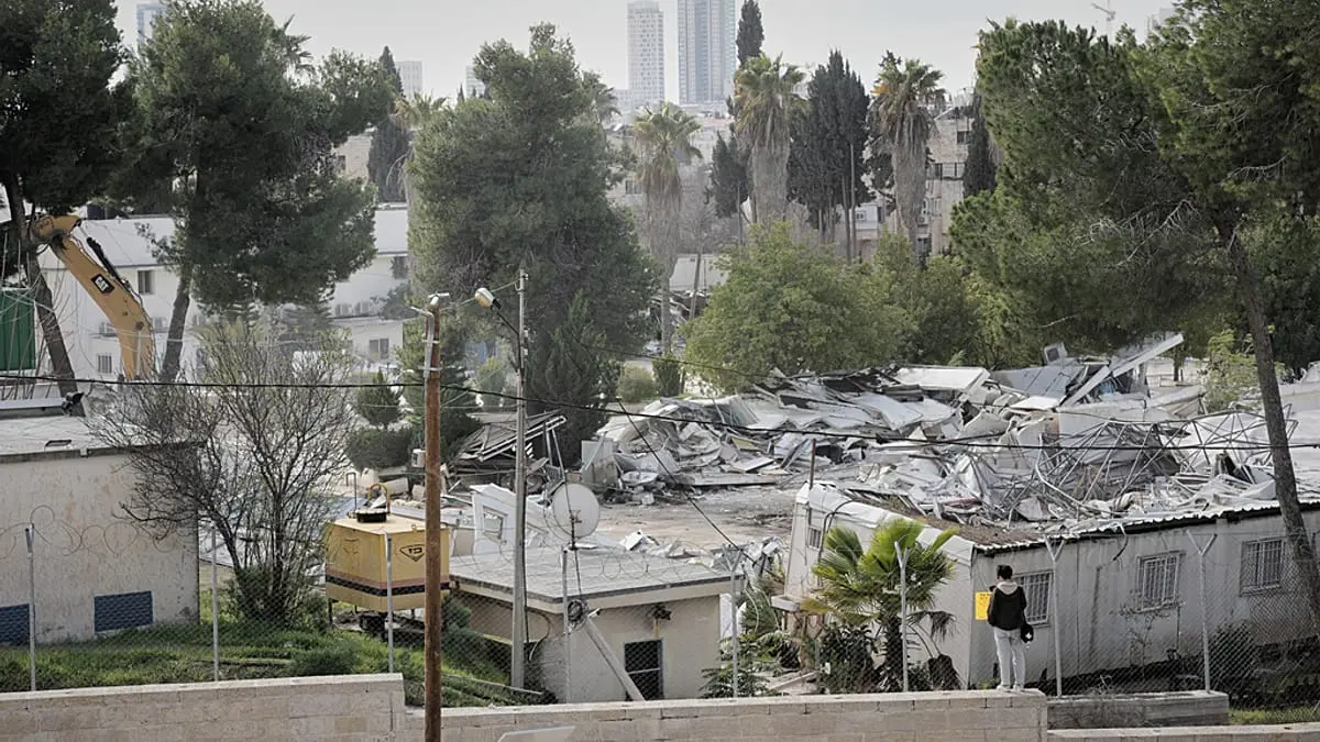 فيديو - إسرائيل تهدم مقر "الأونروا" في القدس.. بن غفير: "يوم تاريخي"